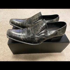 Robert Wayne Leather(made to look weathered)loafer